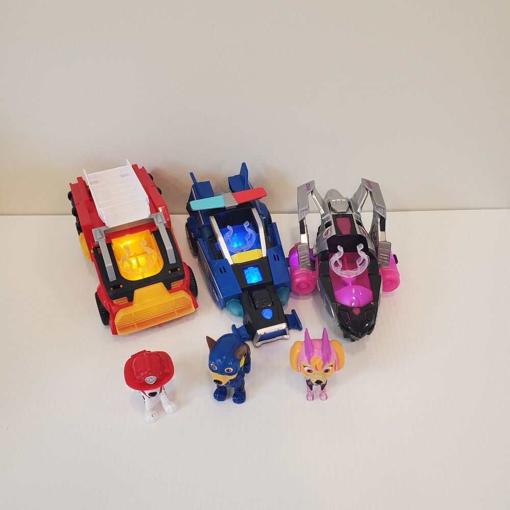 Paw Patrol Mighty Movie Jet Lights & SoundbPups Skye Chase Marshall